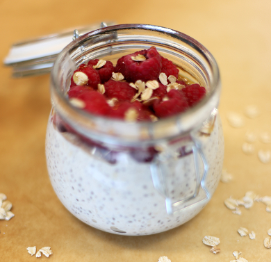 Raspberry-Vanilla Overnight Oats